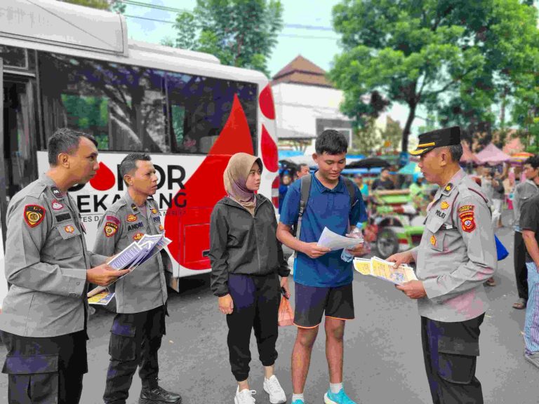 Polresta Cirebon Sosialisasikan Penerimaan Anggota Polri T.A. 2024 di CFD&nbsp;Sumber