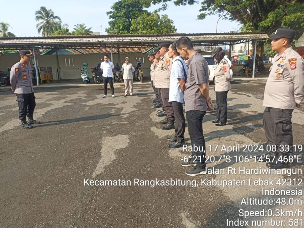 Pasca Idulfitri 1 Syawal 1445 H, Kapolsek Rangkasbitung Polres Lebak Pimpin Apel Pagi Bersama&nbsp;Personil