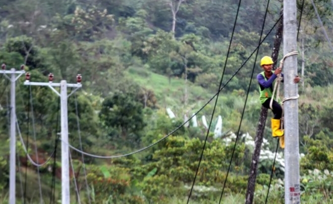 Indragiri Hulu Kini Nikmati Listrik 24 Jam Di Daerah Dan Desa&nbsp;Terpencil.