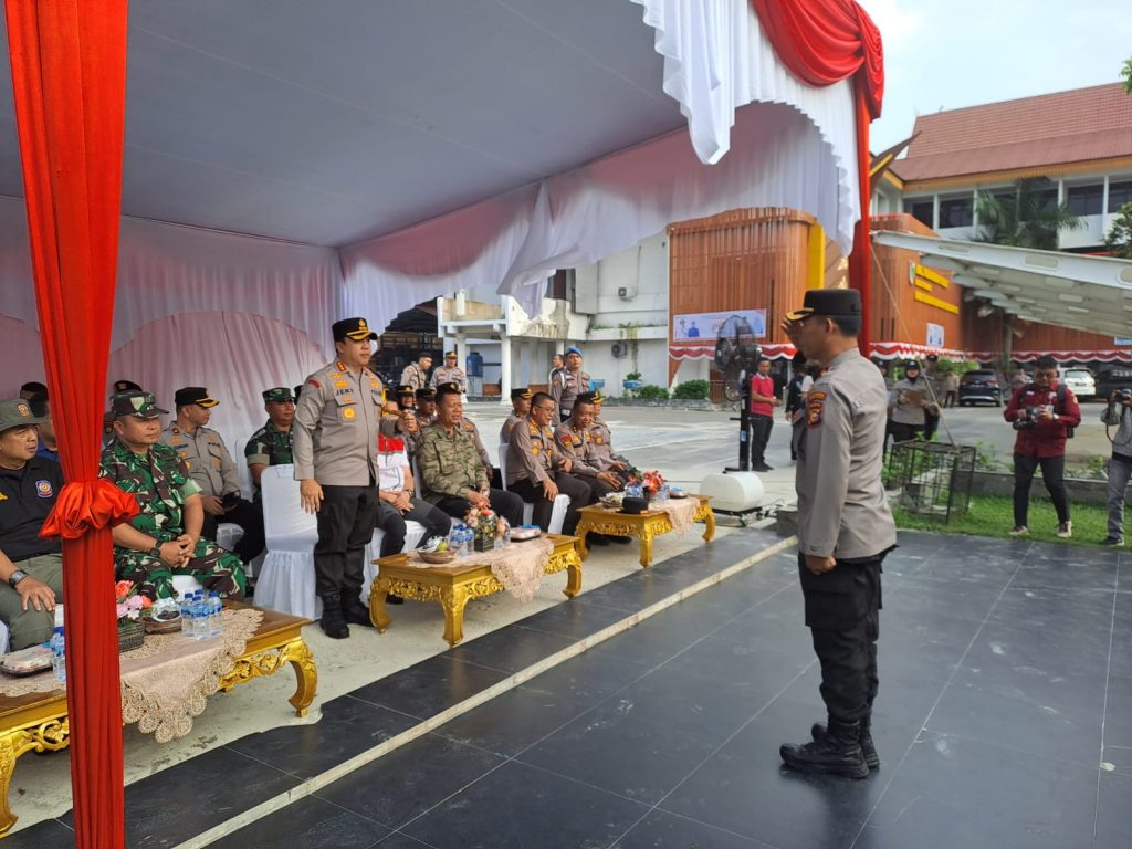 Kapolresta Pekanbaru Kombes Jeki Pimpin Apel Bakti Religi HUT Bhayangkara&nbsp;ke-78