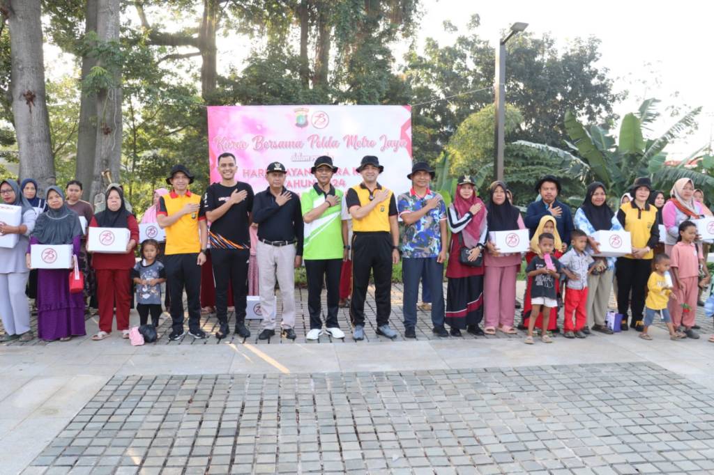 Polres Metro Depok Gelar Kurve Bersama, Bakti Sosial, Penanaman Pohon Serta Pembersihan Aliran Sungai Dalam Rangka Hari Bhayangkara Ke-78&nbsp;Tahun