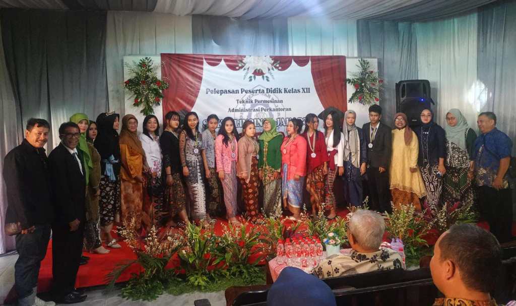 SMK 1 Cilincing Di Tahun Pelajaran 2023-2024 Berhasil Luluskan Seratus Persen&nbsp;Siswanya