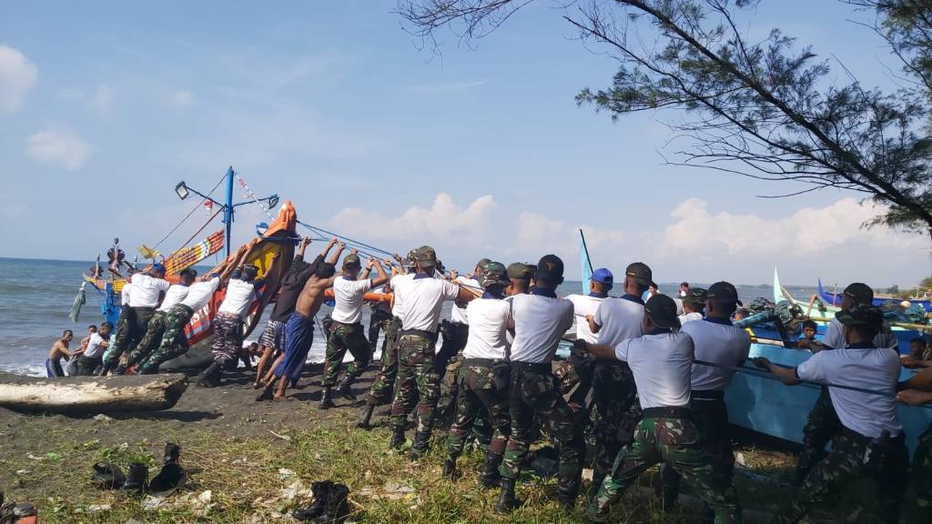 Lattek WJY XXII/2024 Kodiklatal Sukses Bantu Lestarikan Alam di Pantai&nbsp;Banyuwangi
